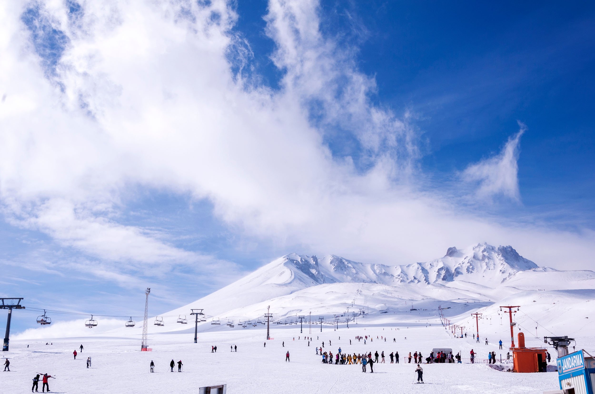 Skiing in Turkiye-Winter in Turkiye-Visit Turkiye-Visit Balkans-Be In Balkan-Image from Daily Sabah